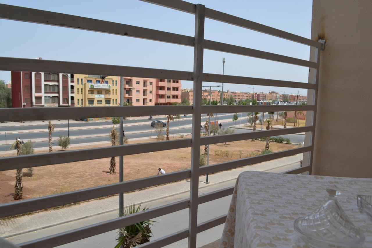 Pret De L'aeroport Apartment